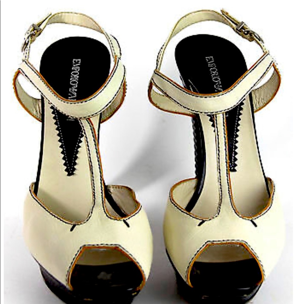 💎💎Armani Cream Leather Heels Size 8.5 (US)💅🏻💅🏻